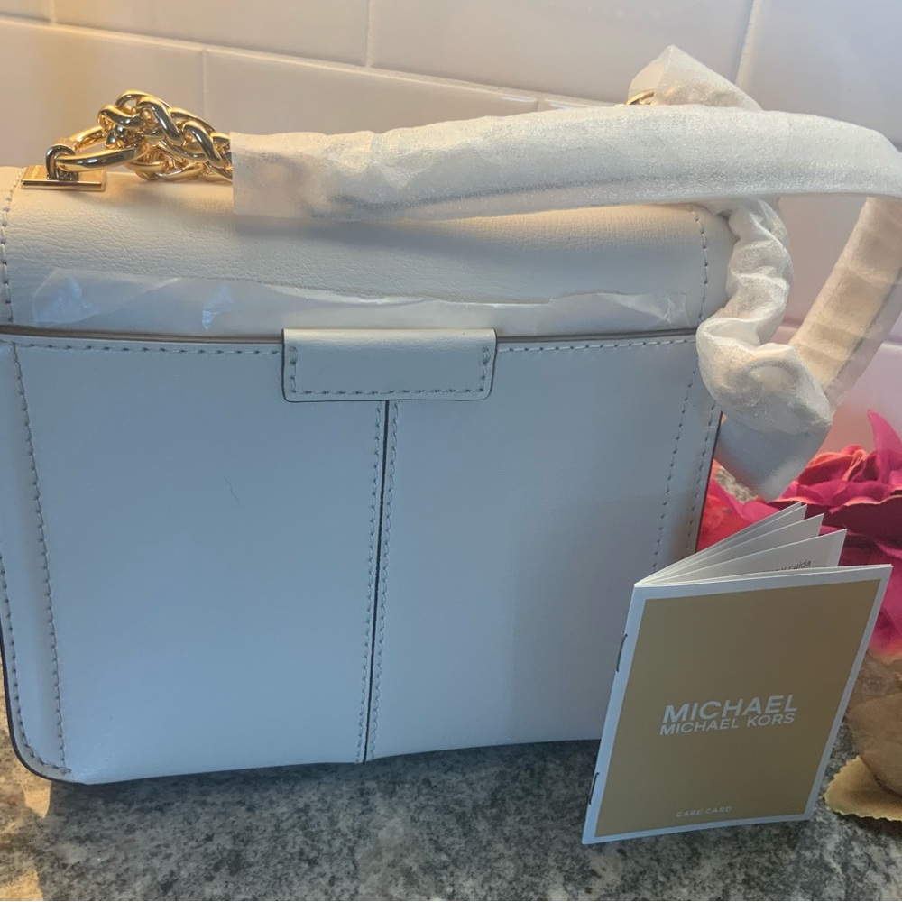 ♥️BRAND NEW/TAGS MICHAEL KORS GREAT ALL SEASON, ♥️Cream Crossbody Sonia bag. - Picture 6 of 11